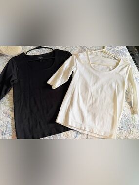 White and black women’s tops